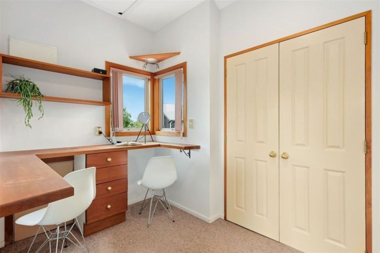 Photo of property in 55 Memorial Avenue, Ilam, Christchurch, 8053