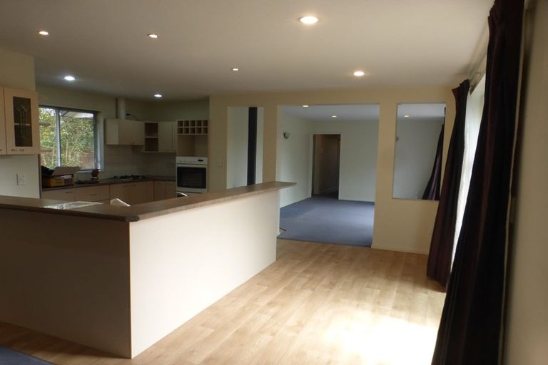 Photo of property in 9 Courtfield Close, Parklands, Christchurch, 8083