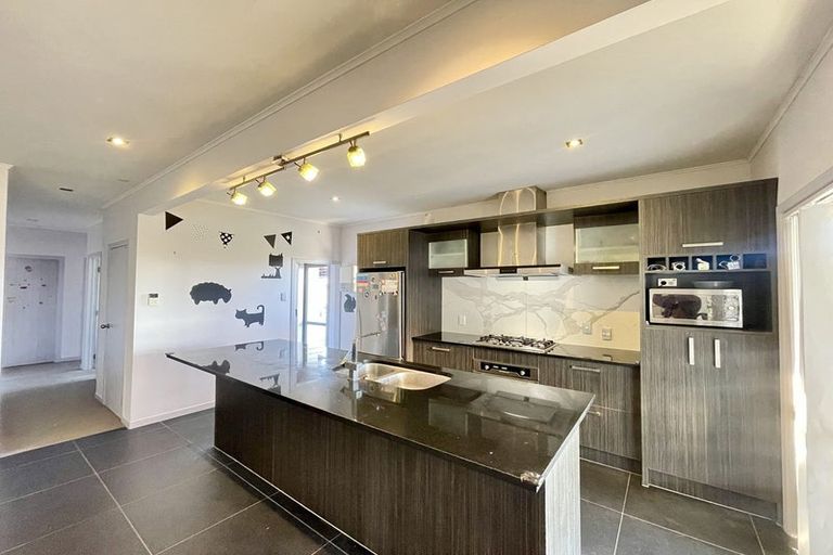 Photo of property in 11a Newington Road, Henderson, Auckland, 0612