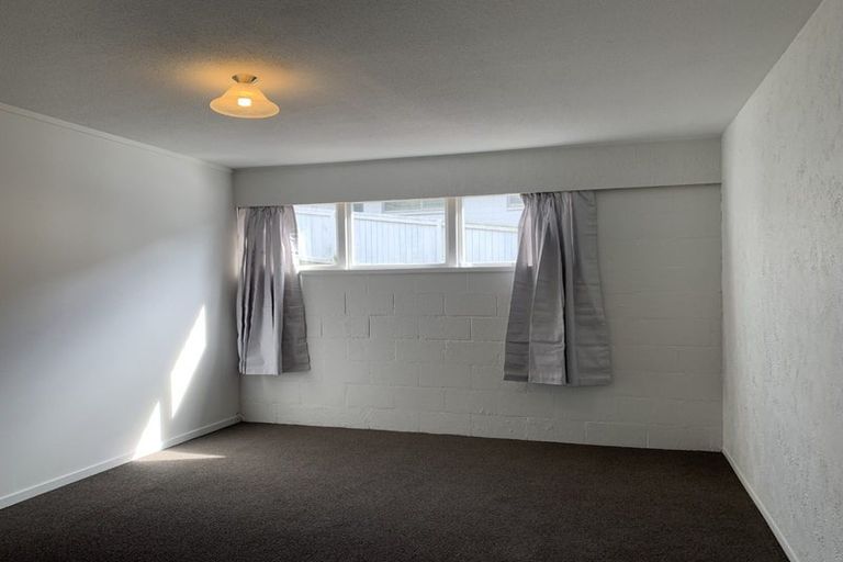 Photo of property in 4130 Great North Road, Glendene, Auckland, 0602