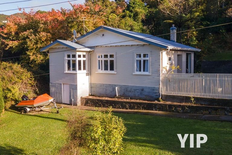 Photo of property in 28 Tuapapa Street, Johnsonville, Wellington, 6037