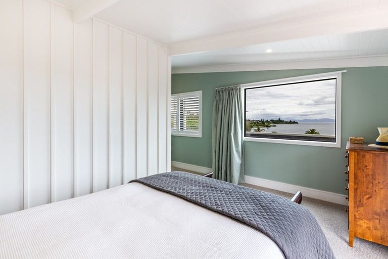 Photo of property in 224 Lake Terrace, Waipahihi, Taupo, 3330