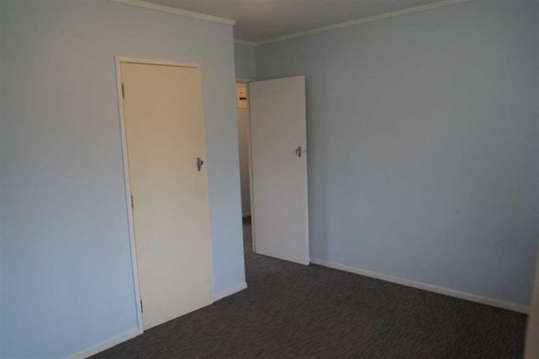 Photo of property in 61 Harrington Road, Henderson, Auckland, 0610