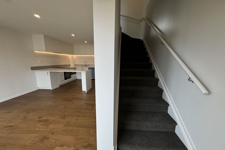 Photo of property in 16 Te Puketoka Lane, Mangere, Auckland, 2022