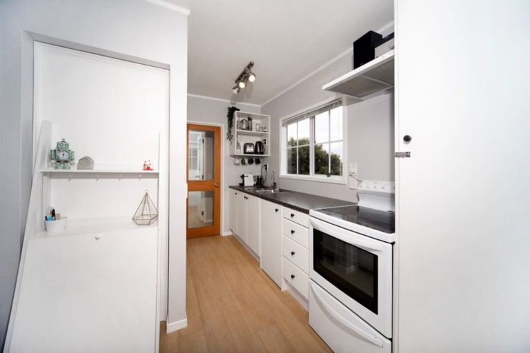 Photo of property in 2/221 Rangatira Road, Beach Haven, Auckland, 0626