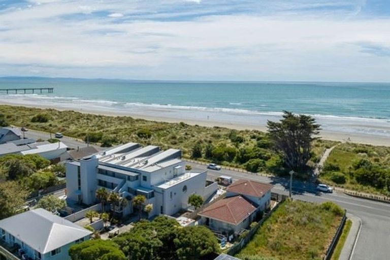 Photo of property in 9/272 Marine Parade, New Brighton, Christchurch, 8061