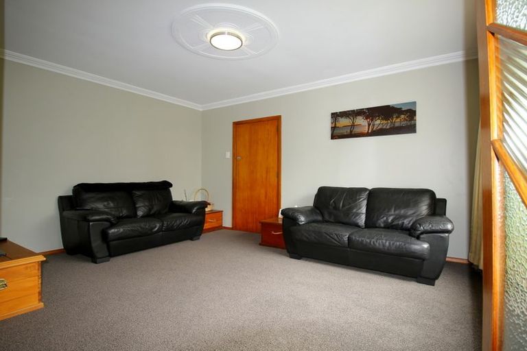 Photo of property in 8 Winston Avenue, Hokowhitu, Palmerston North, 4410