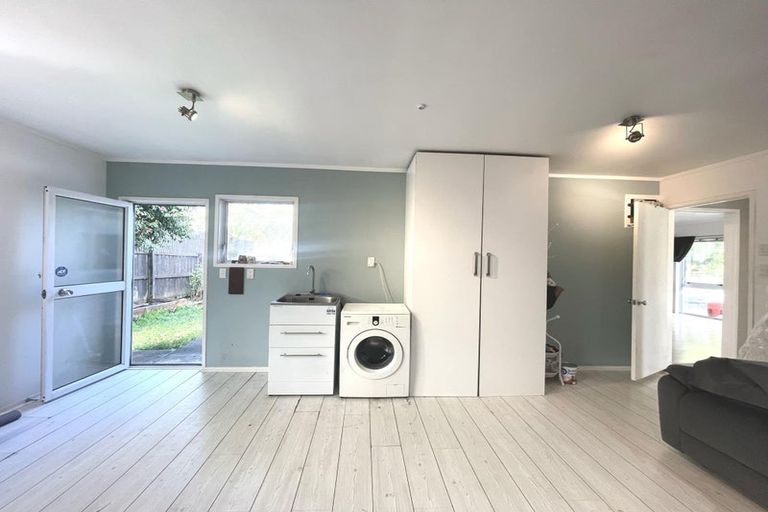 Photo of property in 1/50 Orangewood Drive, Northpark, Auckland, 2013