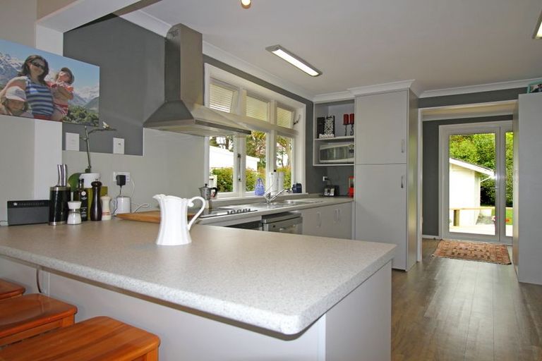 Photo of property in 8 Winston Avenue, Hokowhitu, Palmerston North, 4410