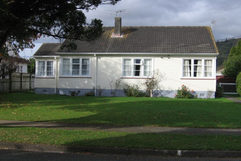 Photo of property in 12 Sellers Grove, Taita, Lower Hutt, 5011