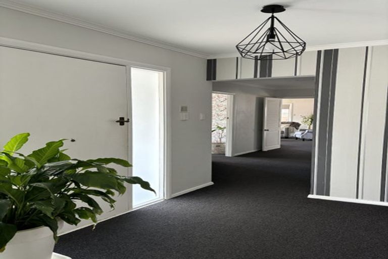 Photo of property in 127 Upper Fitzherbert Road, Wainuiomata, 5373