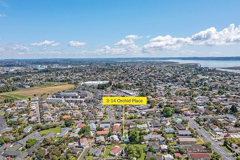 Photo of property in 3/14 Orchid Place, Te Atatu South, Auckland, 0610