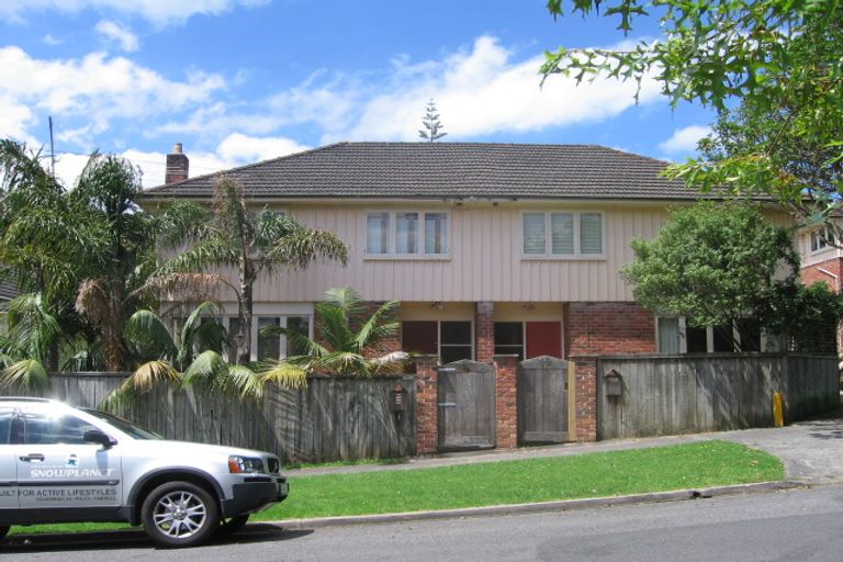 Photo of property in 4/4-6 Calliope Road, Devonport, Auckland, 0624