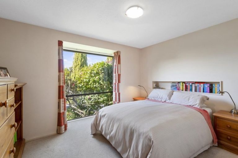 Photo of property in 10 Parkview Place, Avonhead, Christchurch, 8042