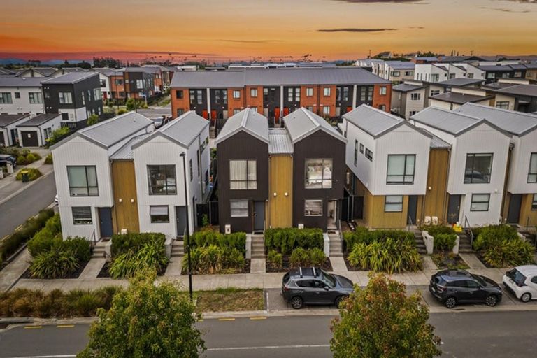 Photo of property in 6 Kapia Road, Westgate, Auckland, 0614