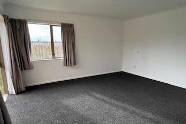 Photo of property in 5 Blythfield Place, Taradale, Napier, 4112