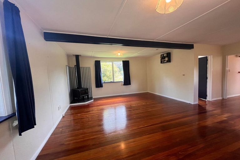 Photo of property in 933 Makomako Road, Pahiatua, 4983