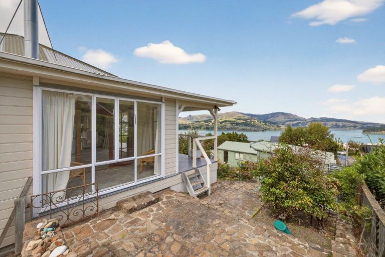 Photo of property in 12 Ross Terrace, Lyttelton, 8082