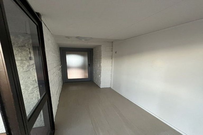 Photo of property in 1 Marvon Downs Avenue, Pakuranga Heights, Auckland, 2010