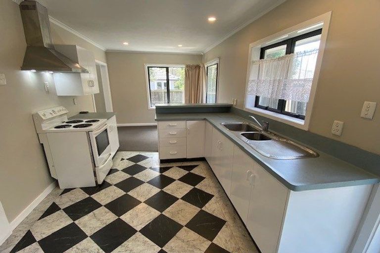 Photo of property in 1/64 Peer Street, Upper Riccarton, Christchurch, 8041