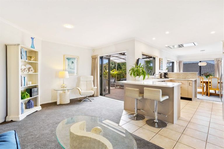 Photo of property in 29 San Bernadino Drive, Henderson, Auckland, 0612