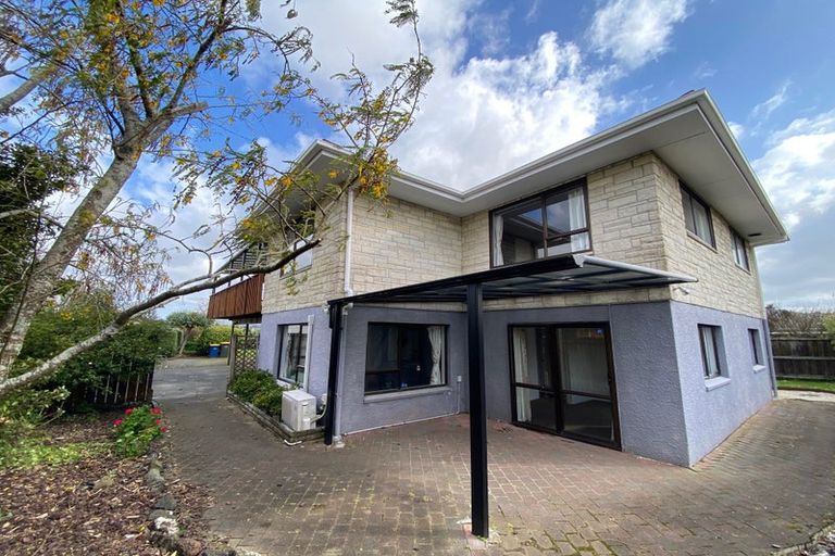 Photo of property in 6 Riesling Place, Henderson, Auckland, 0612