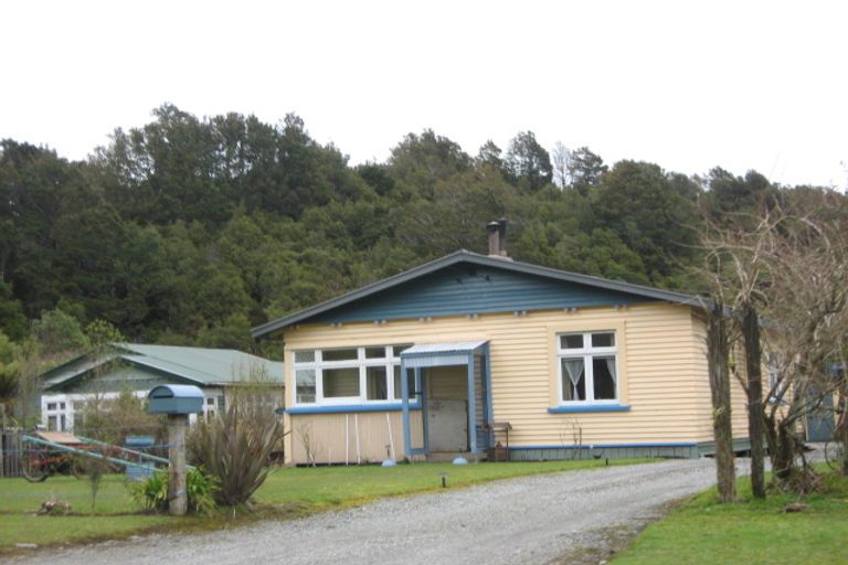 Photo of property in 43 Herd Street, Dunollie, Runanga, 7803