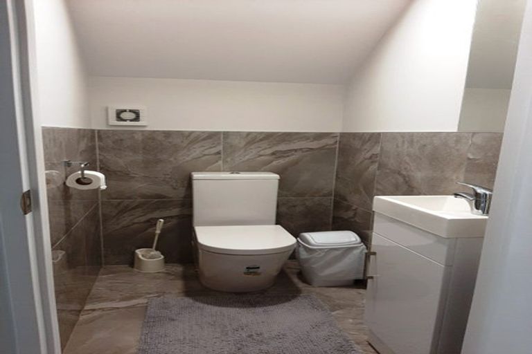 Photo of property in 22 Tinaku Road, Flat Bush, Auckland, 2019