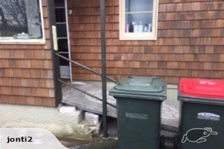 Photo of property in 6 Spencer Street, Alexandra, 9320