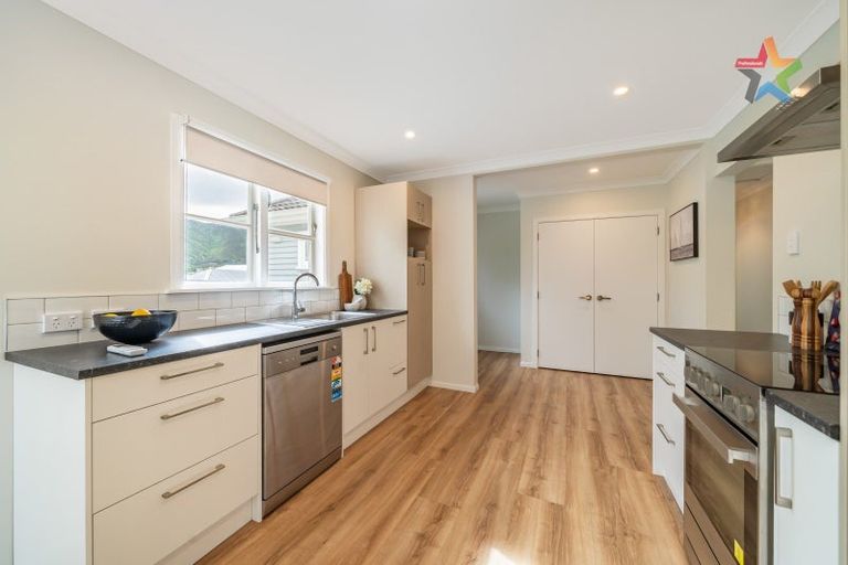 Photo of property in 110b Wellington Road, Wainuiomata, Lower Hutt, 5014