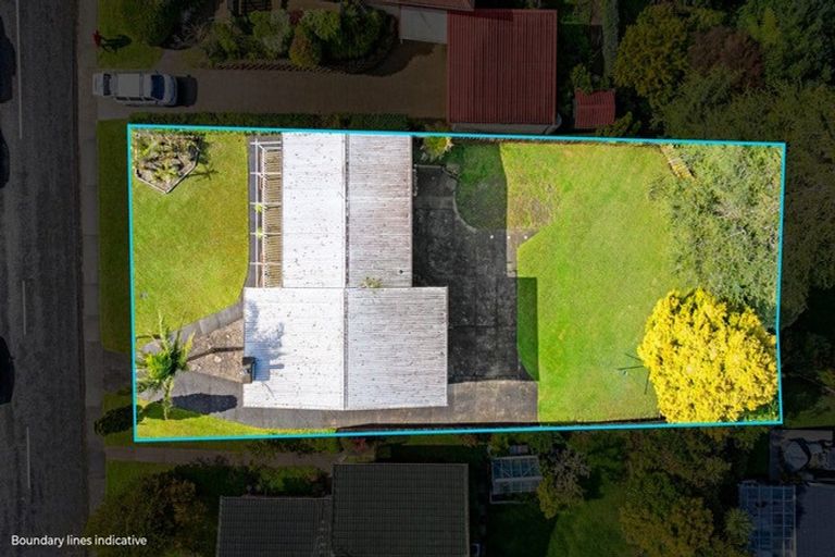 Photo of property in 34 Blakeborough Drive, Forrest Hill, Auckland, 0620