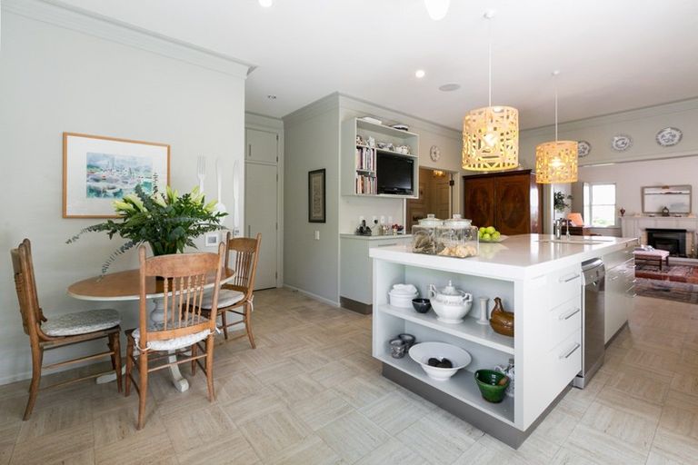 Photo of property in 27 Kopanga Road, Havelock North, 4130