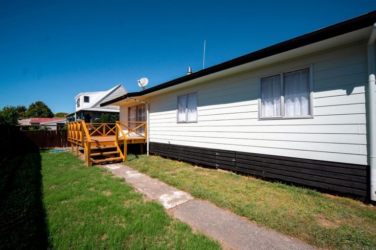 Photo of property in 76b Kahikatea Drive, Melville, Hamilton, 3206