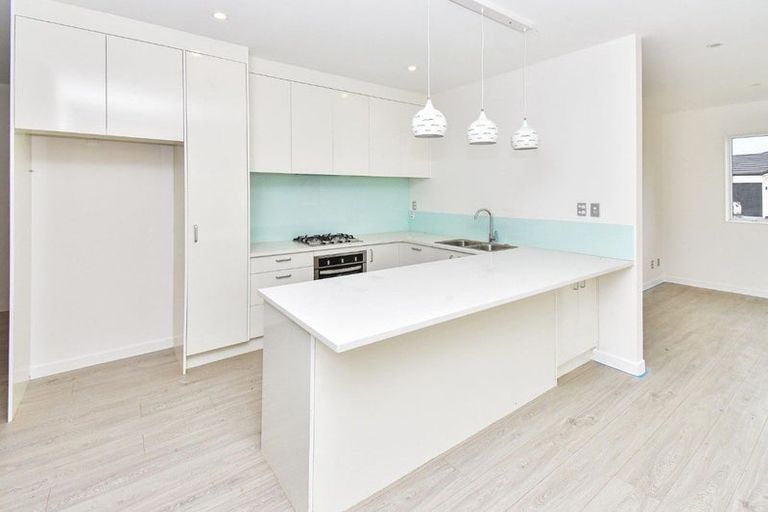 Photo of property in 27 Koroheke Road, Takanini, 2110