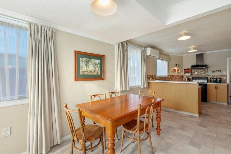 Photo of property in 35 Rountree Street, Upper Riccarton, Christchurch, 8041