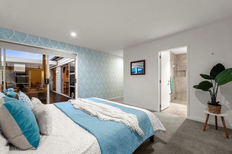 Photo of property in 26 Hiria Crescent, Papamoa Beach, Papamoa, 3118