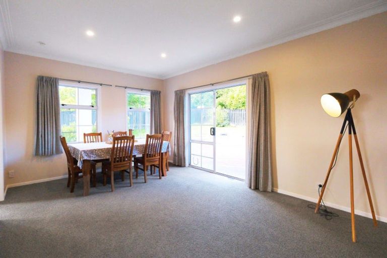 Photo of property in 37 Shepherd Road, Waipahihi, Taupo, 3330