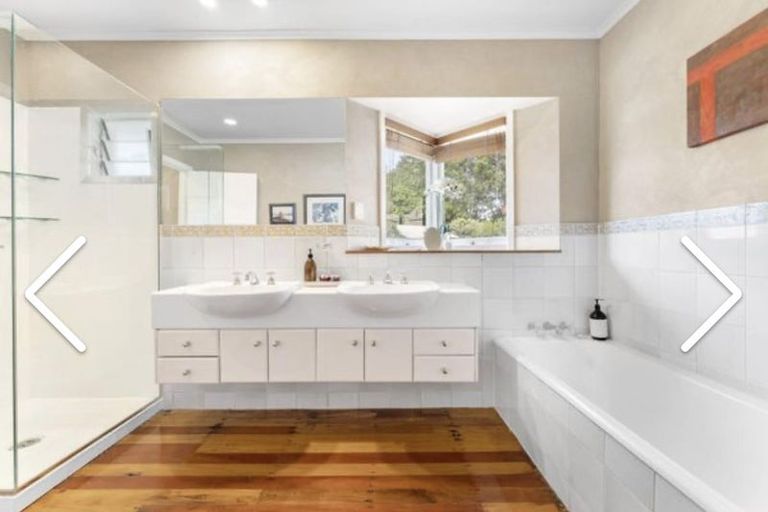 Photo of property in 33 Covil Avenue, Te Atatu South, Auckland, 0610