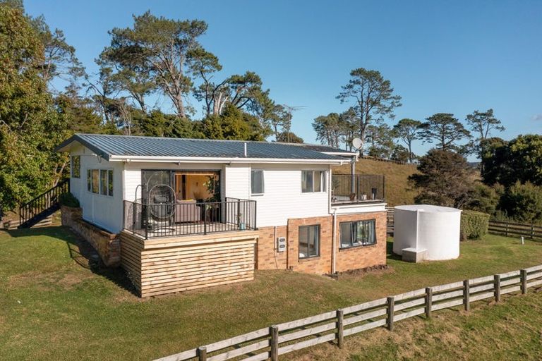 Photo of property in 896 Haruru Road, Wainui, Kaukapakapa, 0873