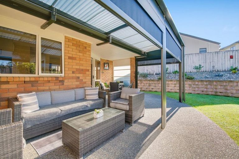 Photo of property in 84 Tauranga Place, Orewa, 0931