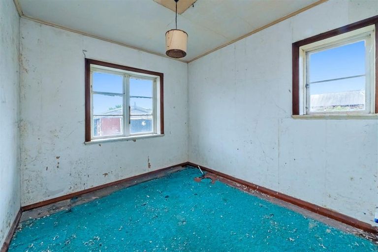 Photo of property in 53 Main Road, Redcliffs, Christchurch, 8081