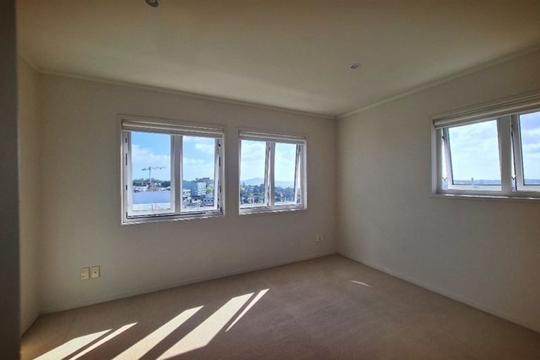 Photo of property in 21/118 Broadway, Newmarket, Auckland, 1023