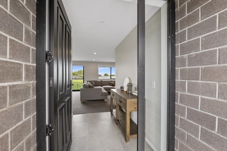 Photo of property in 10 Bianca Crescent, Stratford, 4332