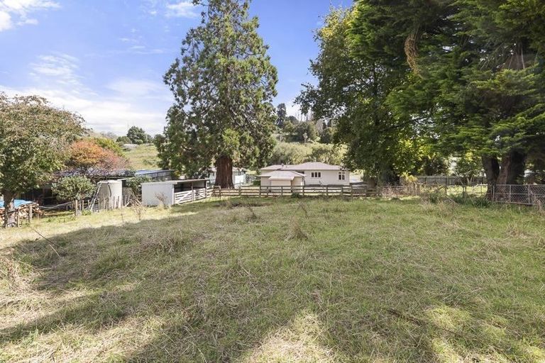 Photo of property in 36 Ongo Road, Hunterville, 4730