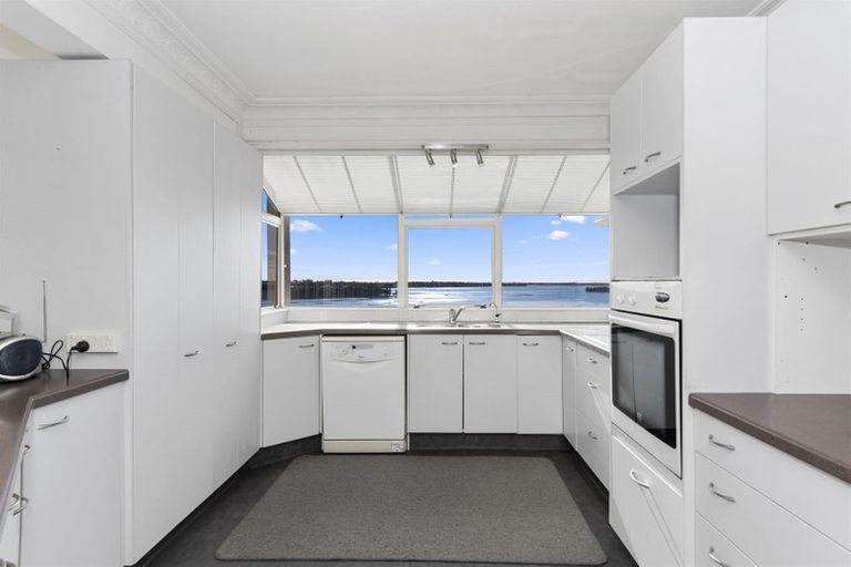 Photo of property in 6 Keam Way, Welcome Bay, Tauranga, 3112