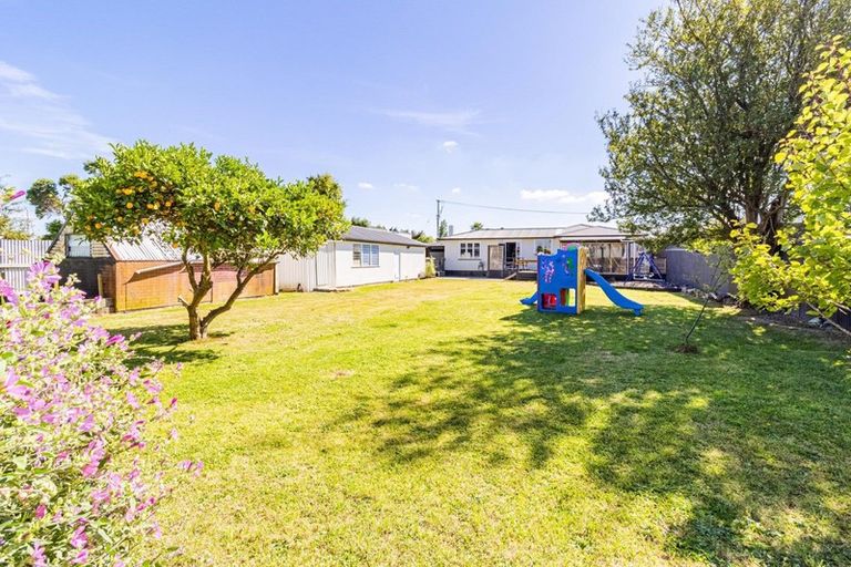 Photo of property in 1 Halls Road, Pahiatua, 4910