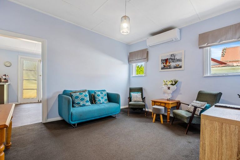 Photo of property in 163 Pacific Road, North New Brighton, Christchurch, 8083