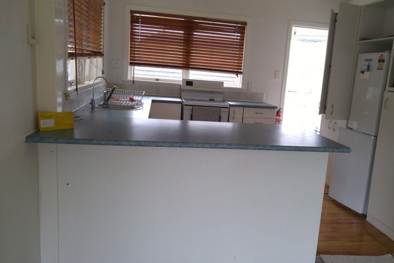 Photo of property in 1/5 Sudan Avenue, Milford, Auckland, 0620