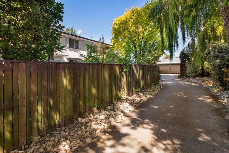 Photo of property in 2/78 Holly Road, St Albans, Christchurch, 8014