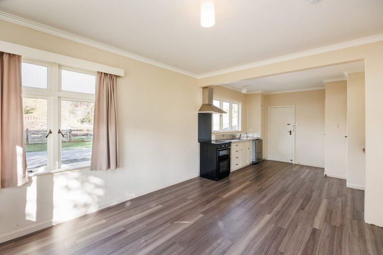 Photo of property in 36 Ongo Road, Hunterville, 4730